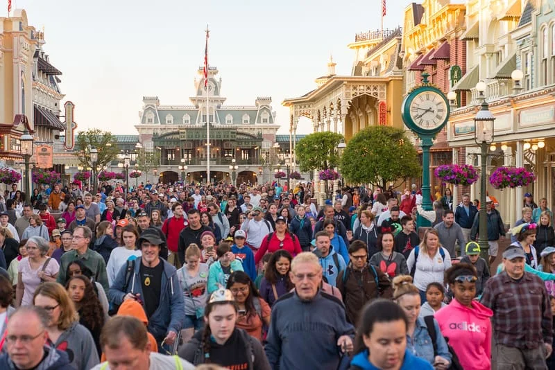 Magic Kingdom - Crowd - Spring Break - DVC Resale